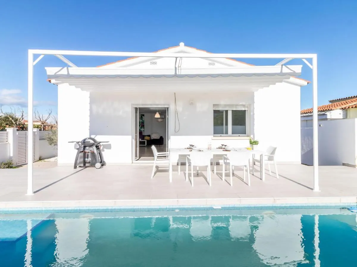 Holiday Home Casa Blanca By Interhome Castello  D'Empuries