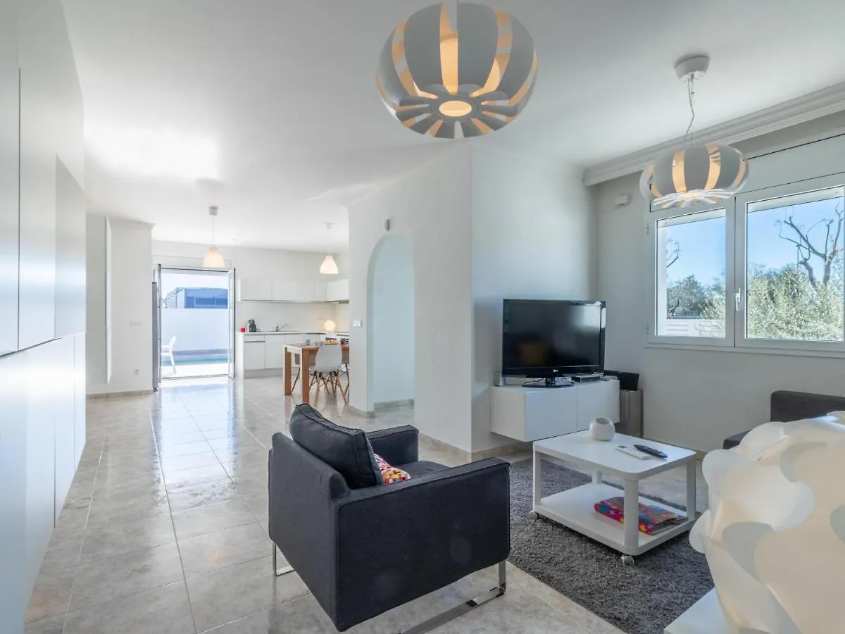 Holiday Home Casa Blanca By Interhome Castello  D'Empuries